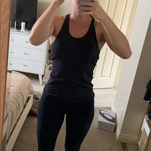 Lululemon reveal tank